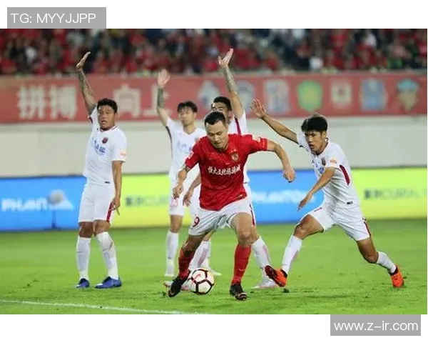 上港主场迎战恒大激情对决2018年11月3日足球盛宴再掀高潮 上港主场迎战恒大激情对决2018年11月3日足球盛宴再掀高潮